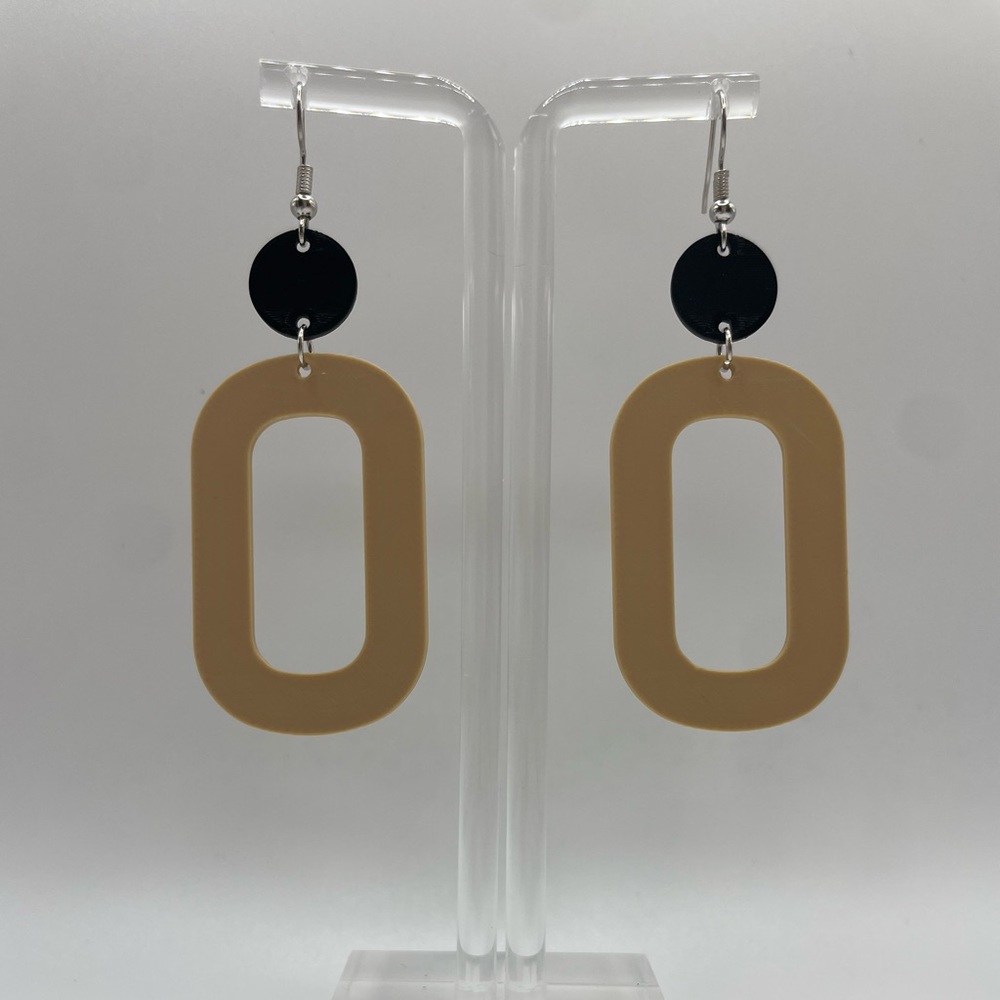 3D printed beige oval earrings